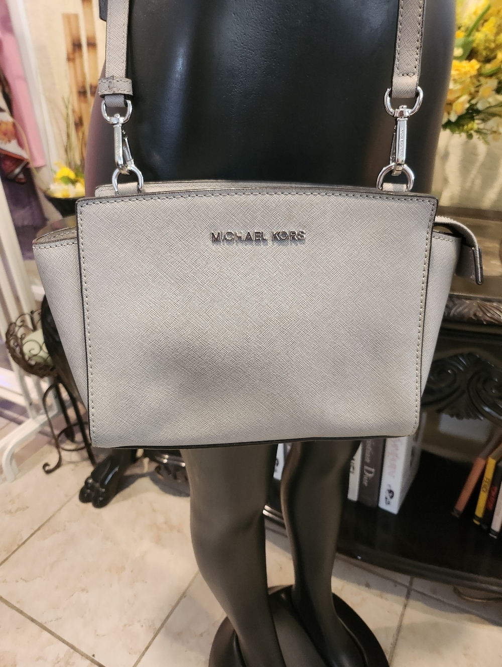 Michael Kors Small Selma Crossbody Bag